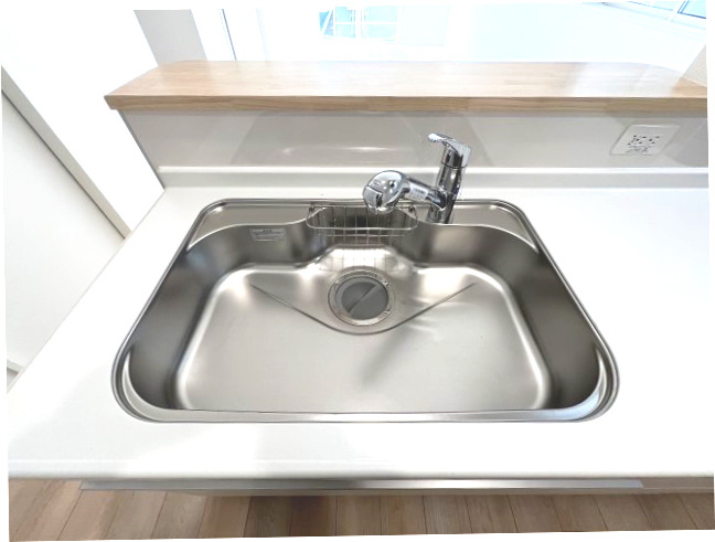 福生市加美平1丁目　新築戸建全3棟のキッチン|浄水器付きシンク