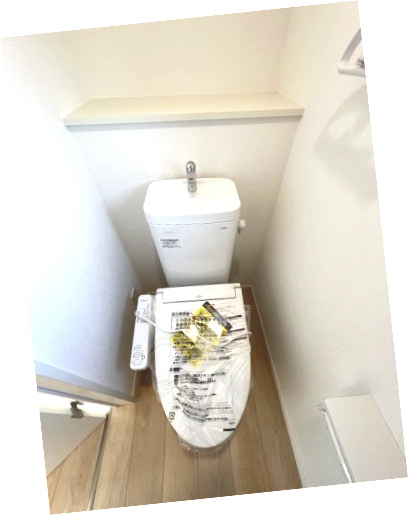 福生市加美平1丁目　新築戸建全3棟のトイレ|2階トイレには快適な温水洗浄便座付