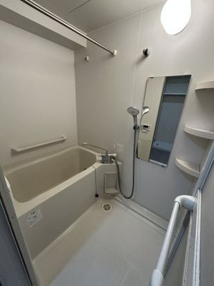 グラントレゾール浅草の浴室