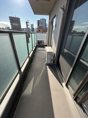 グラントレゾール浅草のバルコニー