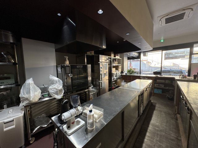 山田ビルのロビー