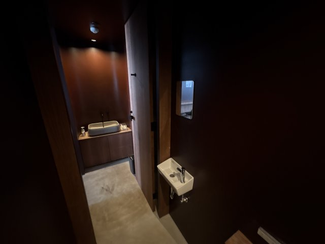 山田ビルの内装
