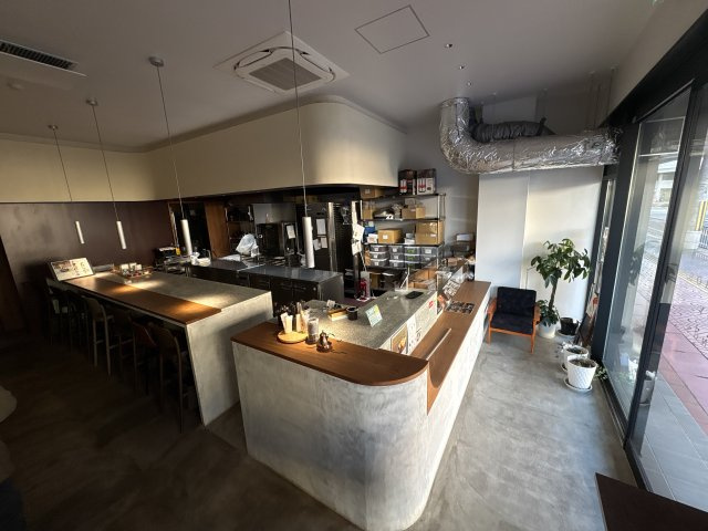 山田ビルのロビー