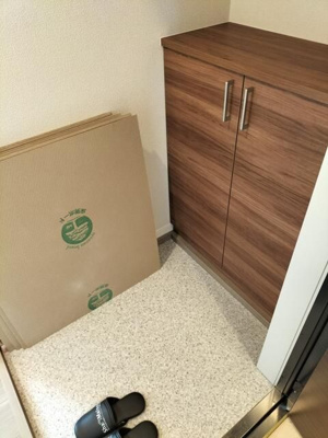 【玄関】 | プリュヌ・ブラン