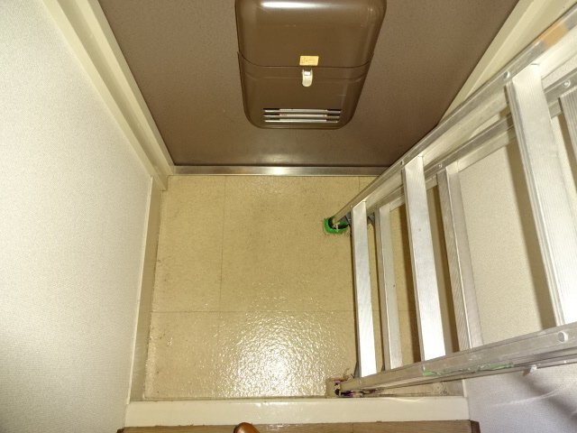 エーデルハイム三共の玄関