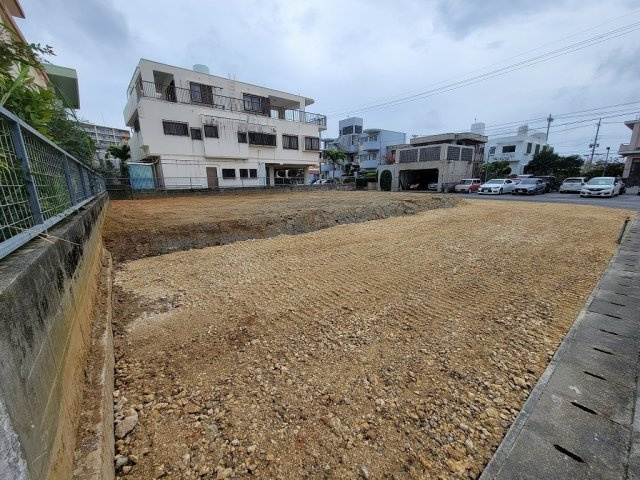 沖縄市美原四丁目　３号地の外観