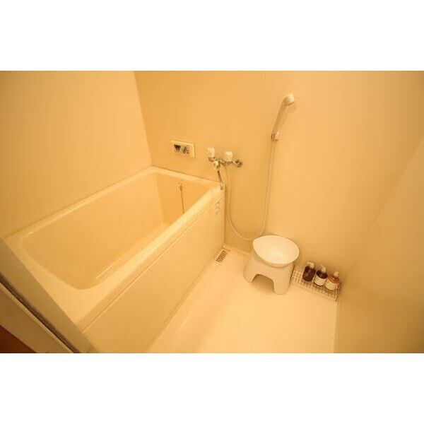 クイール中央通の浴室