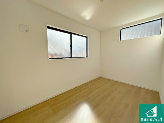 神戸市西区玉津町新方　第3期　新築一戸建ての洋室|シンプルな洋室は、自分好みのインテリアが楽しめます♪ご家族とインテリアや家具を選びに行くのは新築購入時の醍醐味の一つです。ぜひお楽しみください♪