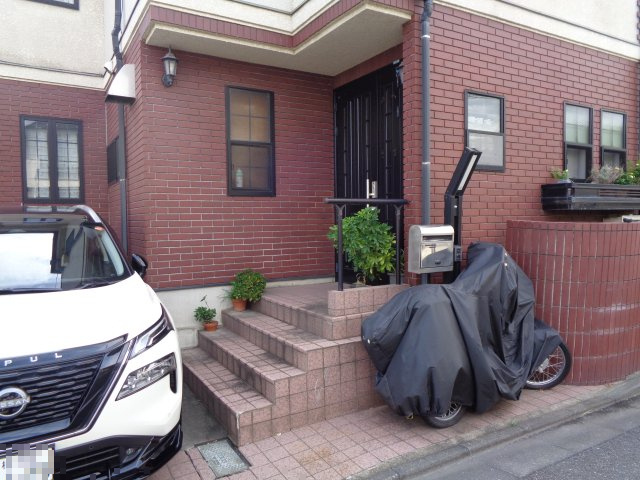 高島平5丁目中古戸建の玄関