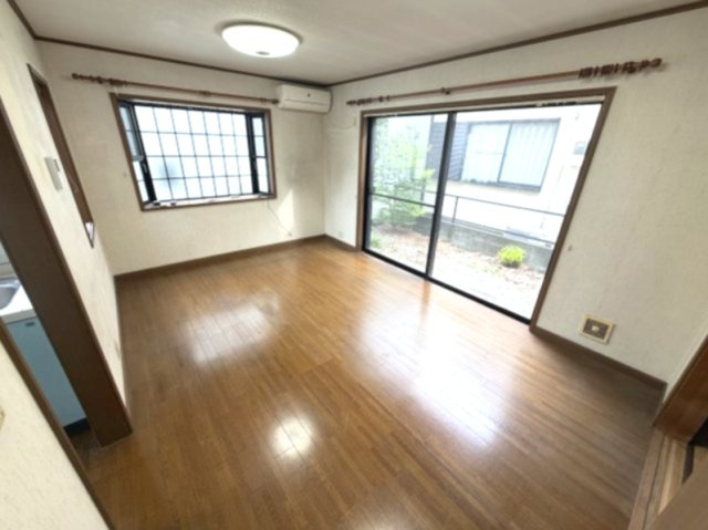 高島平5丁目中古戸建の庭
