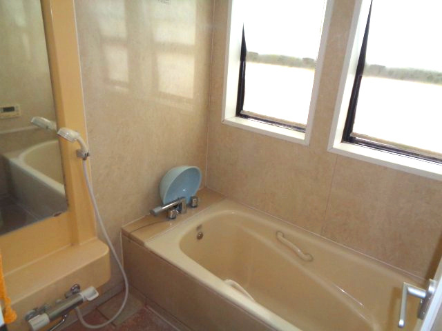 高島平5丁目中古戸建の浴室