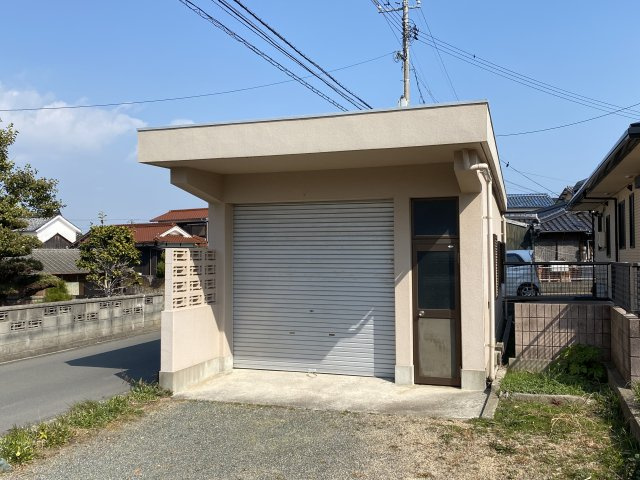 丸尾中古の外観