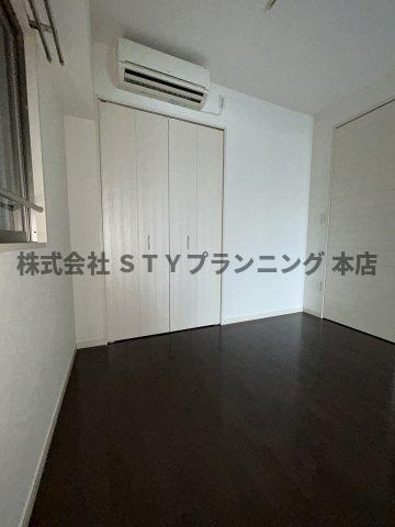 仲介手数料０円！ｔｈｅ　ｇｌａｓｓｅｓの洋室