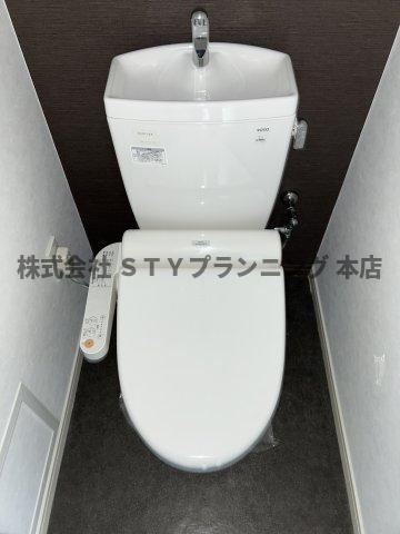 仲介手数料０円！ｔｈｅ　ｇｌａｓｓｅｓのトイレ