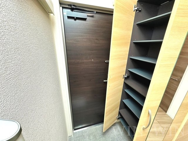 ヴェルドミール・ドゥエの玄関