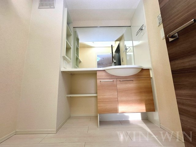 ヴェルドミール・ドゥエの独立洗面台