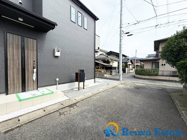 新築戸建　茅ヶ崎市室田3丁目の前面道路含む現地写真