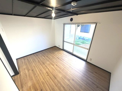 【洋室】 | マイホーム小溝 | ゆったりした洋室です