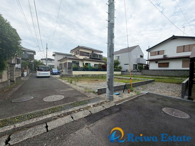 新築戸建　茅ヶ崎市室田3丁目の前面道路含む現地写真
