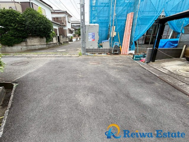 新築戸建　茅ヶ崎市室田3丁目の前面道路含む現地写真