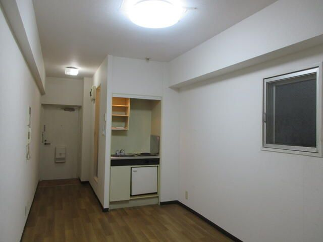 ダイアパレス上野の居間・リビング