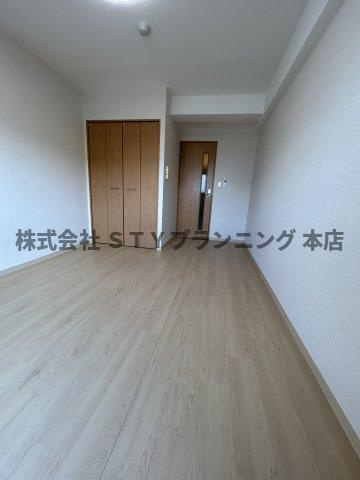 仲介手数料０円！リアライズ松原の居間・リビング