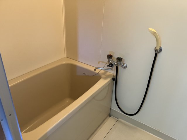 パープル2の浴室