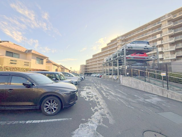 アドグランデ朝霞台ブライトステージの駐車場|共用部・駐車場