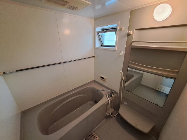 YUSEI RESIDENCE 甲子園の浴室
