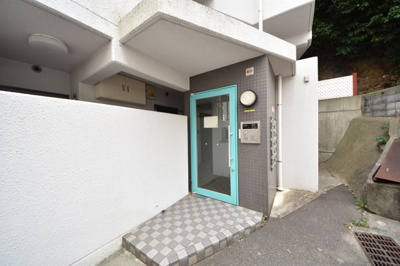 【エントランス】 | グランシャリオ山本通