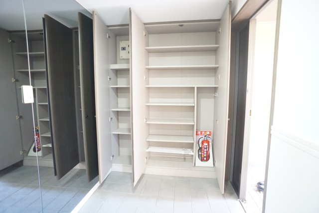 西宮名塩パークハウスのエントランス