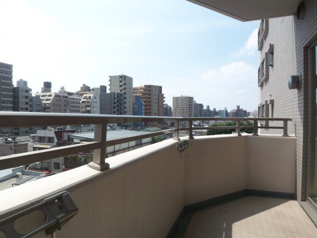 【バルコニー】