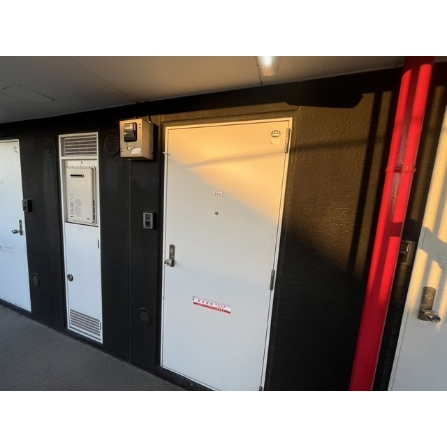 リエス厚木金田の玄関