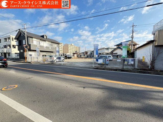 【前面道路含む現地写真】 | 柏市南逆井5丁目 | 建築条件なし。思い描いたマイホームを、そのままカタチに。陽当たりも良く、ガーデニングや家庭菜園にもぴったりのゆとりある敷地。資産としても魅力のある立地で、将来を見据えた住まい選びを。