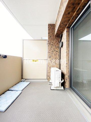 プレサンス泉アーバンゲートのバルコニー