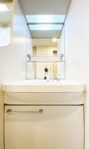 プレサンス泉アーバンゲートの洗面所