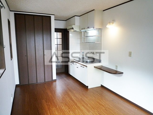 アールメゾンの居間・リビング