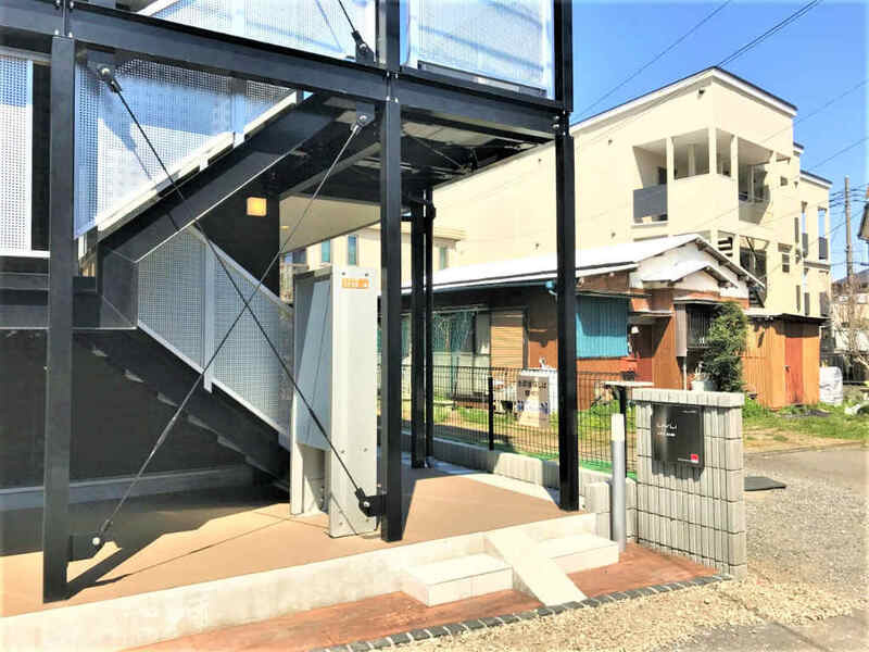 リブリ・厚木旭町のエントランス