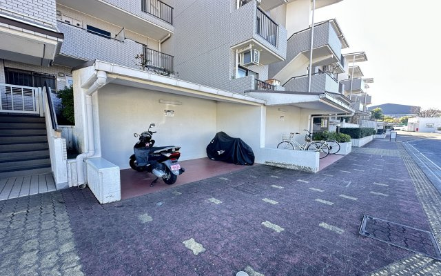 鴨居第一ハイツイーストヒルのその他共用部分|バイク置場の空き状況については、その都度、確認いたしますのでお気軽にお聞きください。