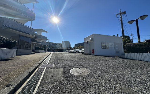 鴨居第一ハイツイーストヒルの駐車場|駐車場の空き状況については、その都度、確認いたしますのでお気軽にお聞きください。