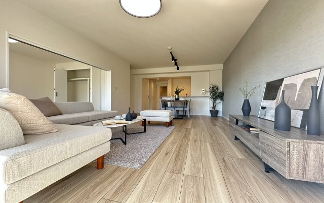 鴨居第一ハイツイーストヒルの居間・リビング|広いLDKは家具の配置の悩みもなく開放的な空間になっているので、是非ご見学ください。