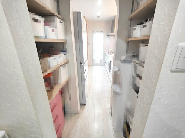 高島市勝野中古戸建の収納