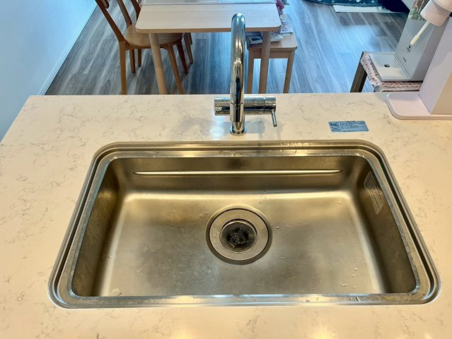 HARUMI FLAG SUN VILLAGE T棟の設備|浄水器一体型水栓、ディスポーザー付きになります。