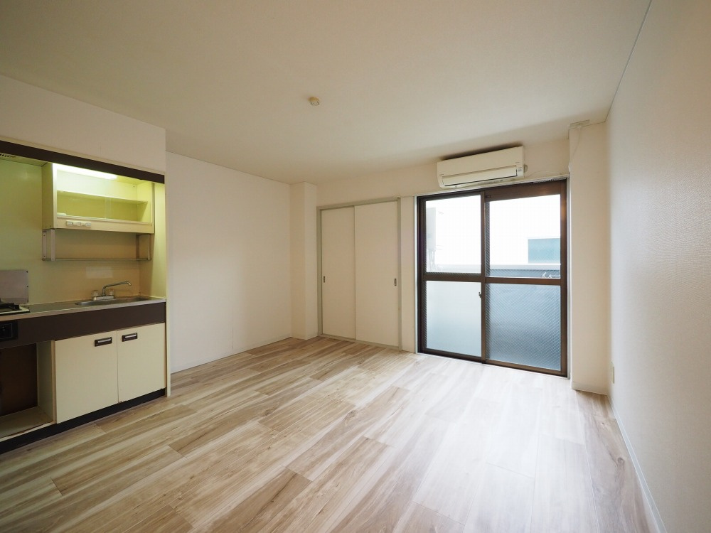 大阪市旭区生江１丁目の賃貸マンションの居間・リビング