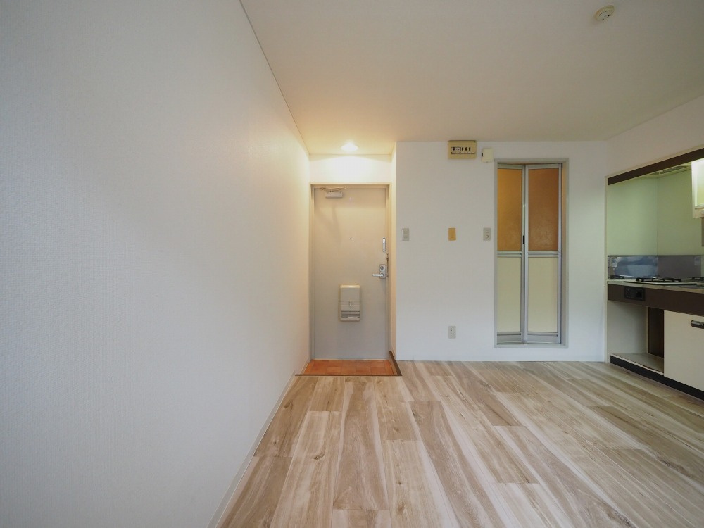 大阪市旭区生江１丁目の賃貸マンションの居間・リビング