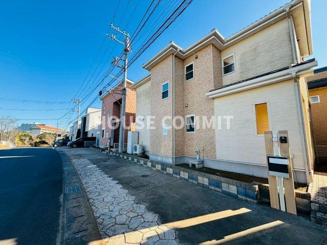 並木町　中古戸建の前面道路含む現地写真