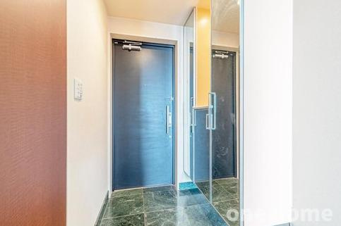 ルネペアズシティの玄関|◆玄関には大容量のシューズボックス完備！散らかりがちな玄関をスッキリご使用いただけます！