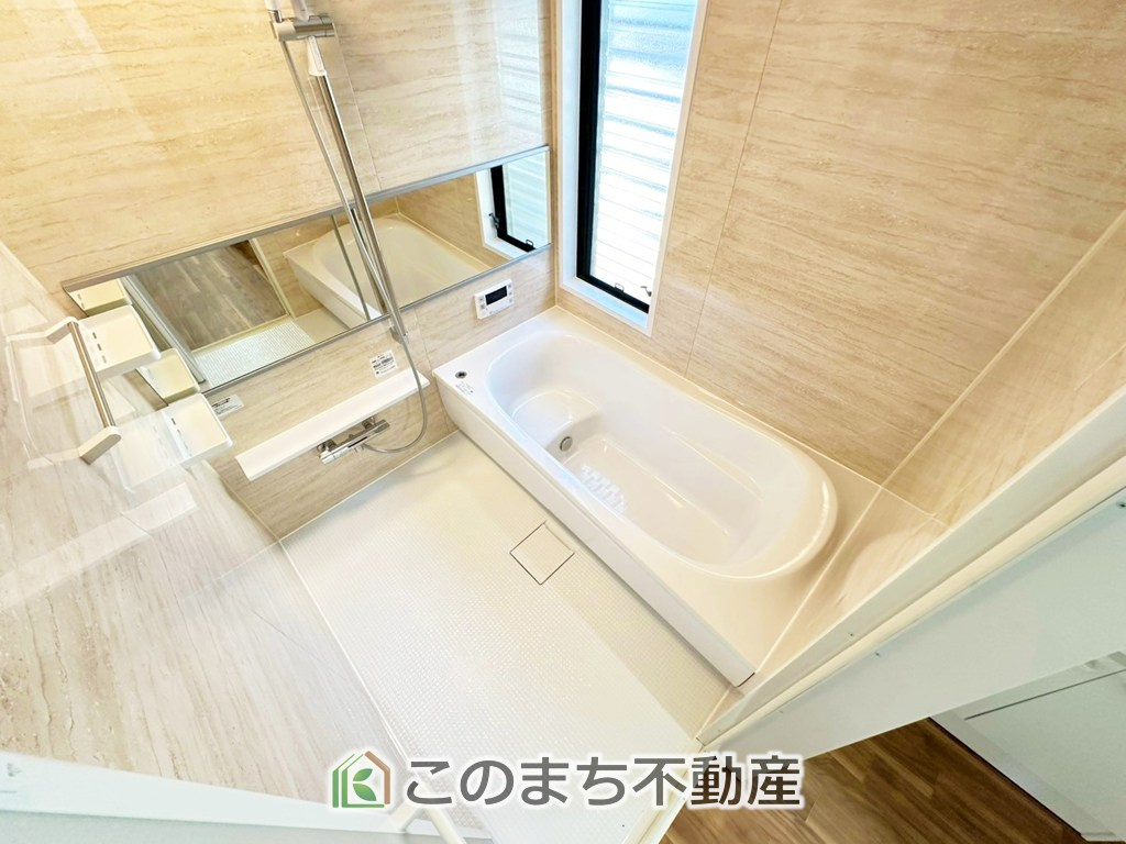 宇都宮市鶴田町再生住宅の浴室|リフォーム施工例※イメージ写真のため、建具やフローリング、その他仕様が異なる場合がございます。
