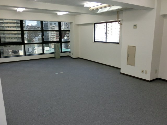 大阪市中央区谷町６丁目の事務所の内装