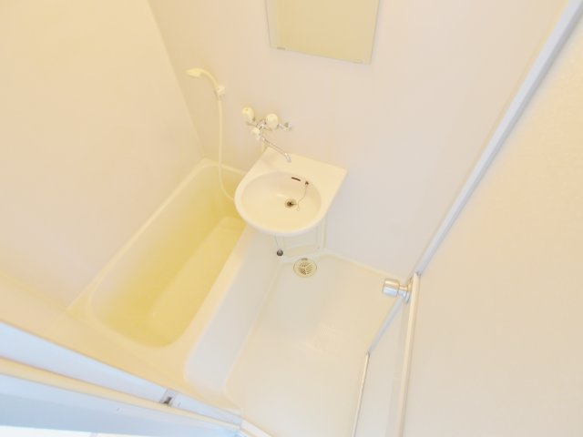 第８ガーデンの浴室